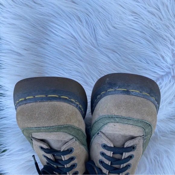 Dr Martens 90s 8345 Vtg Y2K England beige green platform shoes UK7 US approx 9